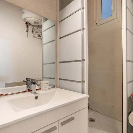 Charming Near Sacré-coeur Appartamento *