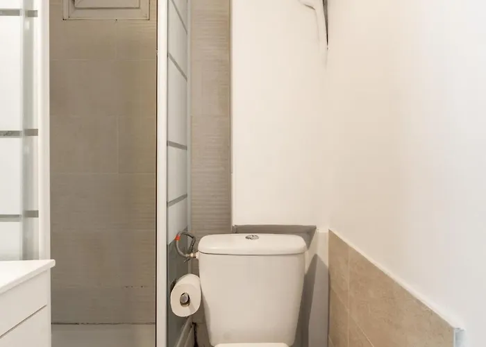 Апартаменты Charming Near Sacre-coeur Париж