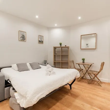 Charming Near Sacré-coeur Apartamento